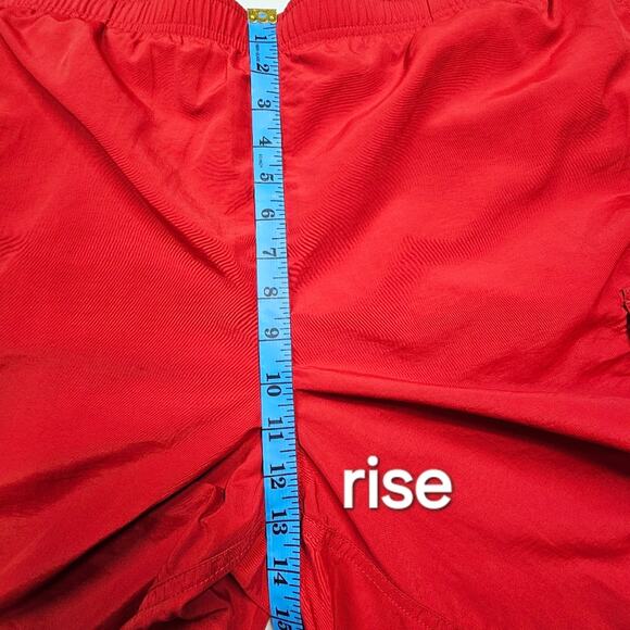 LL Bean Men's Red Classic Supplex Cargo 10" Sport Shorts in Red, NWT, Size XXL - Picture 9 of 12